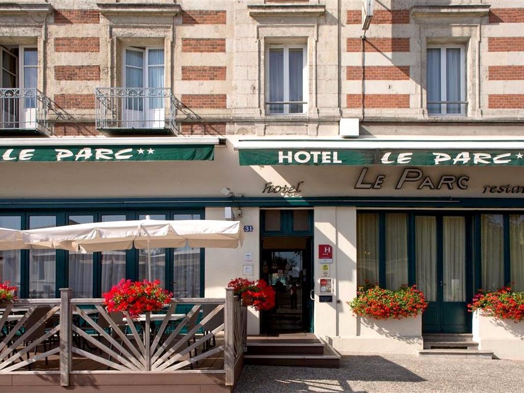 Hotel Restaurant Le Parc Moulins (Allier) Exterior foto